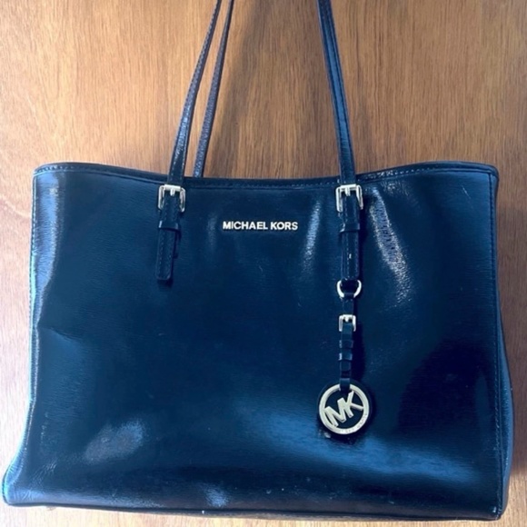 Michael kors patent leather bag